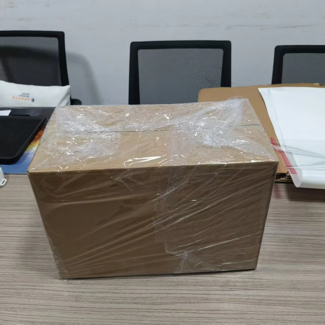 JOJO Pack 3D läpipainopakkaus kohokuvioitu lasten tarra