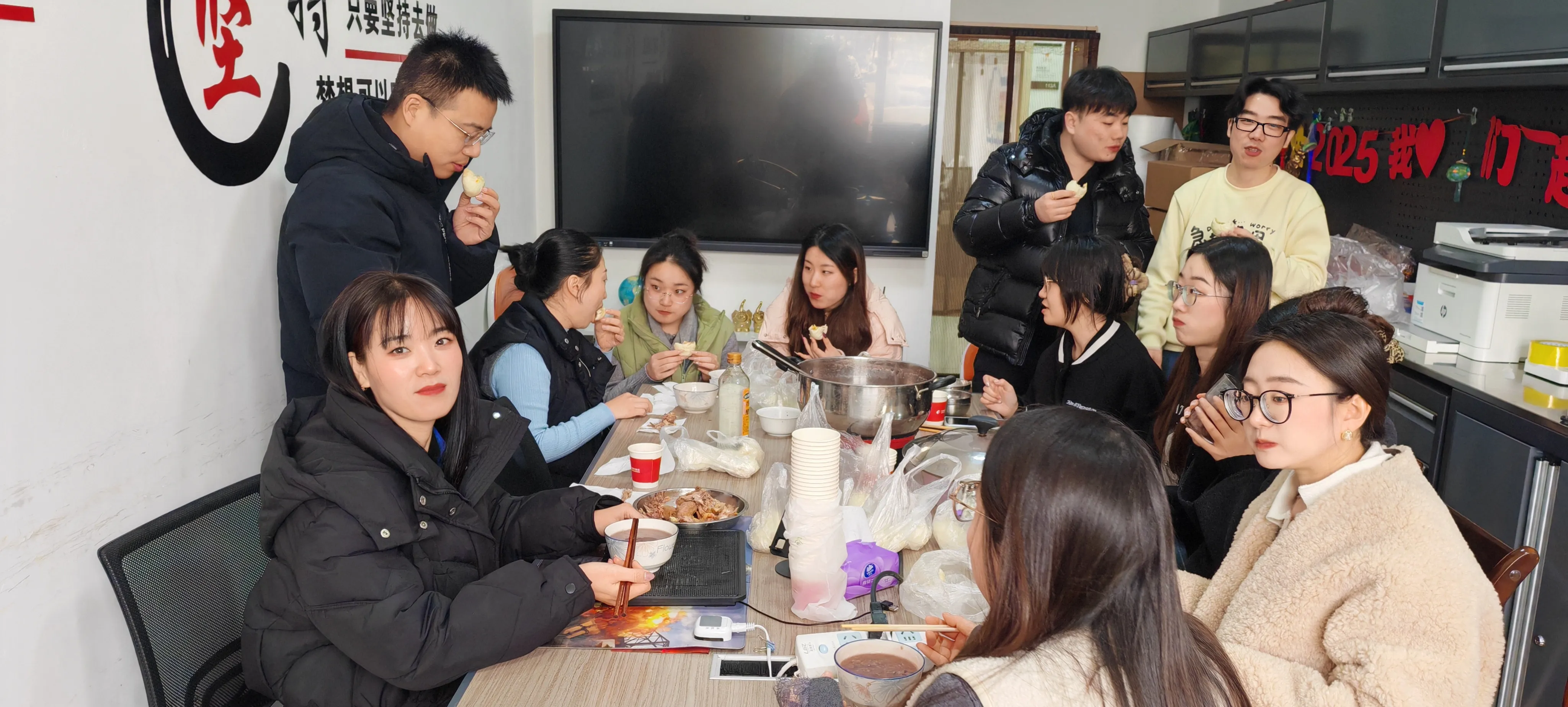 Maku perinteistä ja lämpimiä toiveita JOJO Packissa