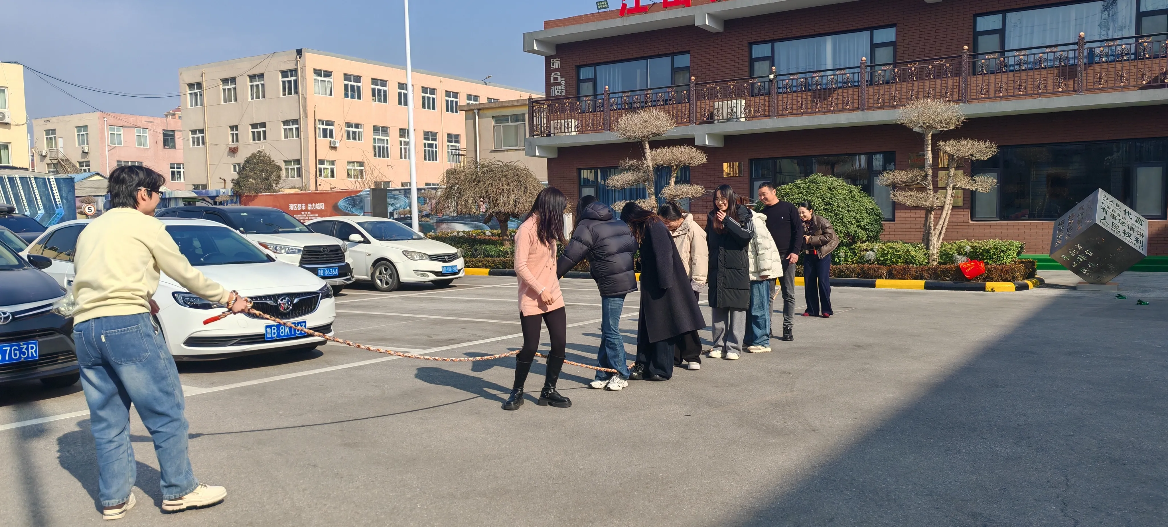 Team Spirit Soars JOJO Packissa