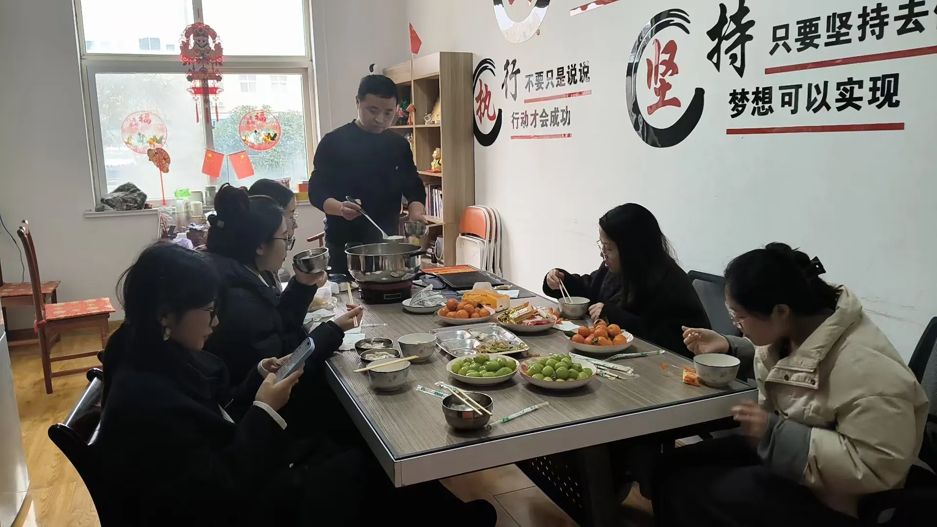 JOJO Pack juhlii Lyhtyjuhlia Tangyuanin kanssa