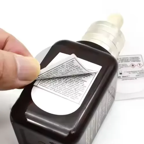 Kosmeettiset monikerroksiset etiketit